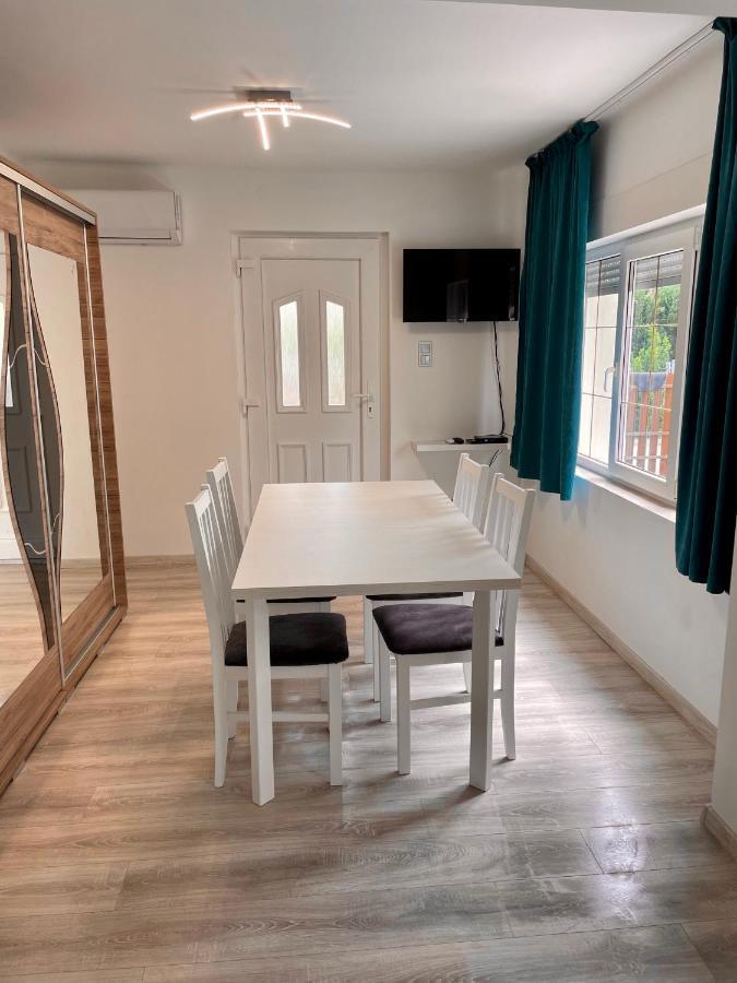 Janos Apartman Balatonfüred Екстериор снимка
